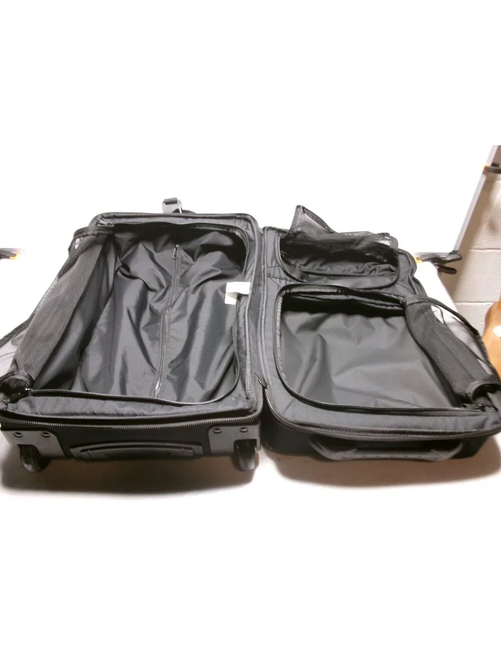 NIKE - Rolling Carry On Luggage Black - Lots Of Little Conveniences In This One